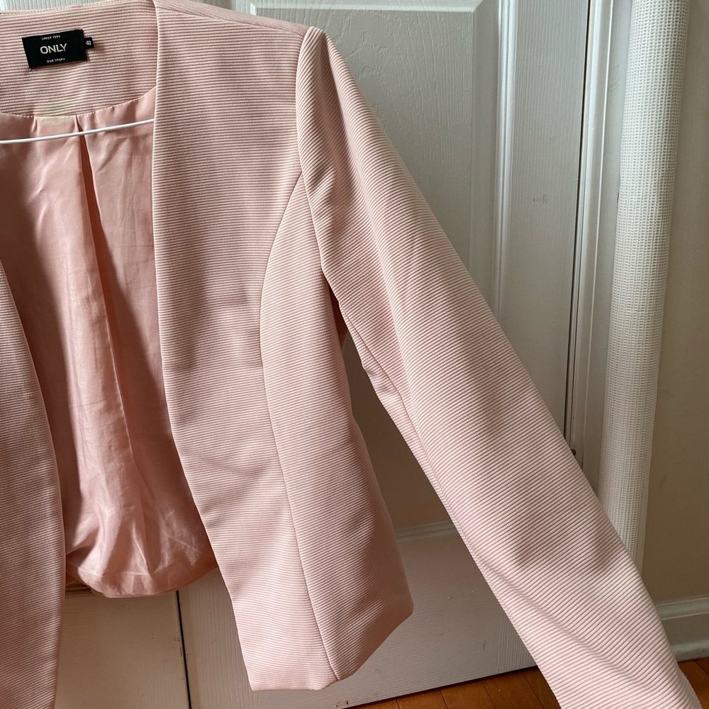 Pink Jacket - Picture 3 of 4